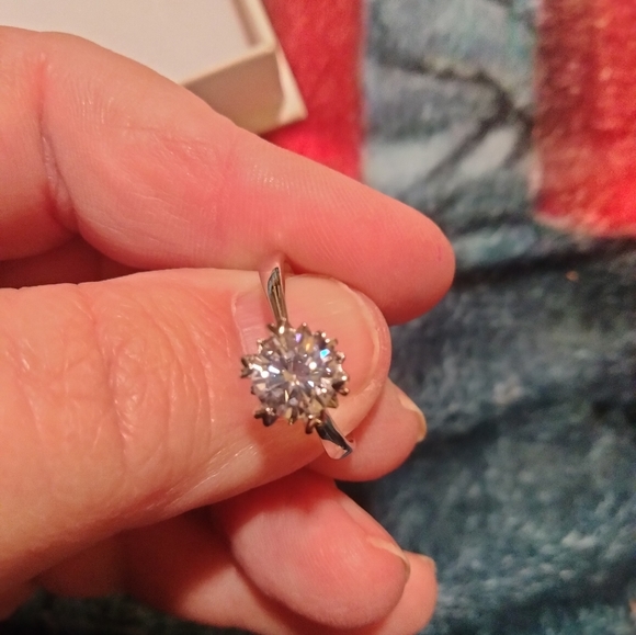 Moissanite Diamond Heart Ring - Picture 3 of 4